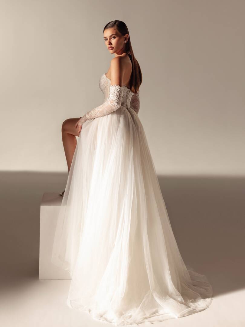 4-LORENCIA-Romantic-Detachable-Sleeve-Wedding-Dress-BallGown-Leg-Slit-Strapless-Neckline-with-Floral-Lace-Appliqué-Bridal-Gown-